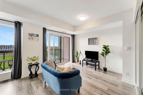 Photo 5 at 702 - 405 Dundas Street W, GO Glenorchy, Oakville