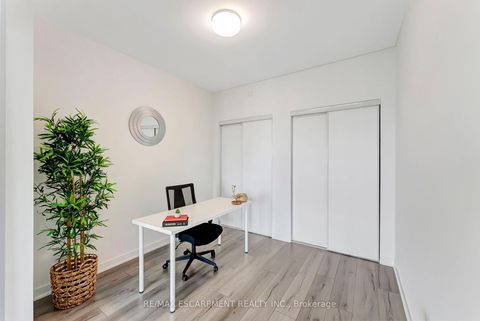 Photo 9 at 702 - 405 Dundas Street W, GO Glenorchy, Oakville