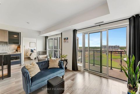 Photo 11 at 702 - 405 Dundas Street W, GO Glenorchy, Oakville