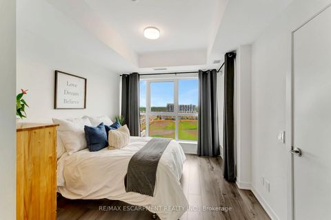 Photo 14 at 702 - 405 Dundas Street W, GO Glenorchy, Oakville