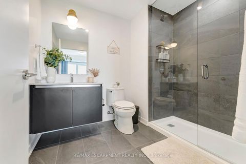 Photo 16 at 702 - 405 Dundas Street W, GO Glenorchy, Oakville