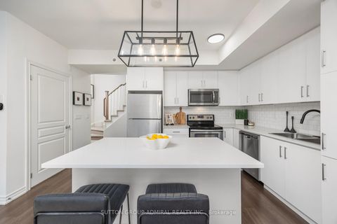 Photo 7 at 14 - 125 Long Branch Avenue, Long Branch, Toronto