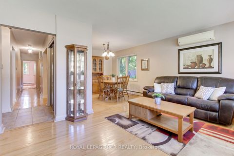 Photo 11 at 130 Park Avenue, Central Newmarket, Newmarket