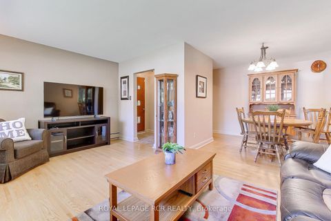 Photo 12 at 130 Park Avenue, Central Newmarket, Newmarket