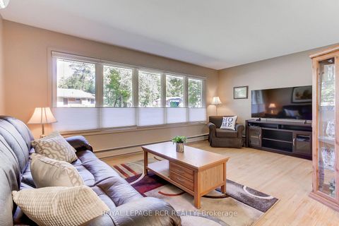 Photo 13 at 130 Park Avenue, Central Newmarket, Newmarket