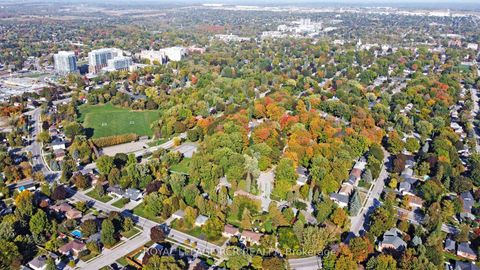 Photo 44 at 130 Park Avenue, Central Newmarket, Newmarket Photo 44 at 130 Park Avenue, Central Newmarket, Newmarket