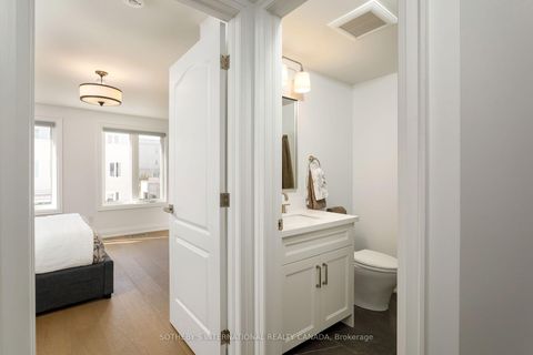 Photo 14 at 262 Spadina Road, Casa Loma, Toronto