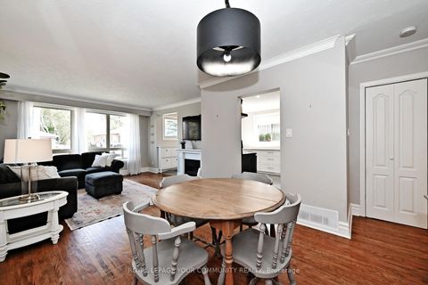 Photo 10 at 62 Haida Drive, Aurora Heights, Aurora