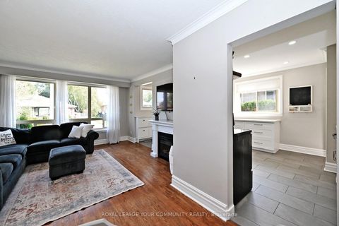 Photo 12 at 62 Haida Drive, Aurora Heights, Aurora