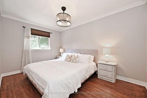 Photo 19 at 62 Haida Drive, Aurora Heights, Aurora
