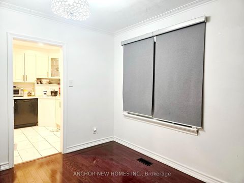 Photo 5 at 28 Eringate Drive, West Deane, Toronto