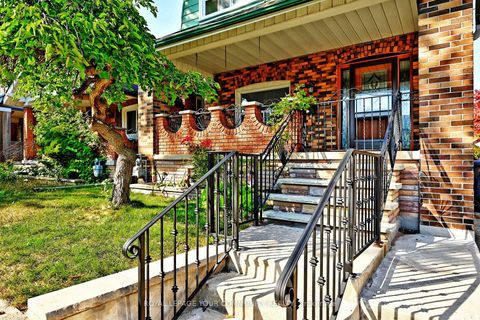 Photo 1 at 284 Wolverleigh Boulevard, Danforth, Toronto
