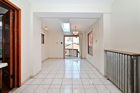 Photo 16 at 284 Wolverleigh Boulevard, Danforth, Toronto