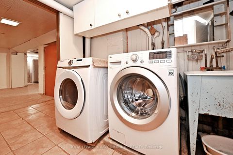 Photo 41 at 284 Wolverleigh Boulevard, Danforth, Toronto