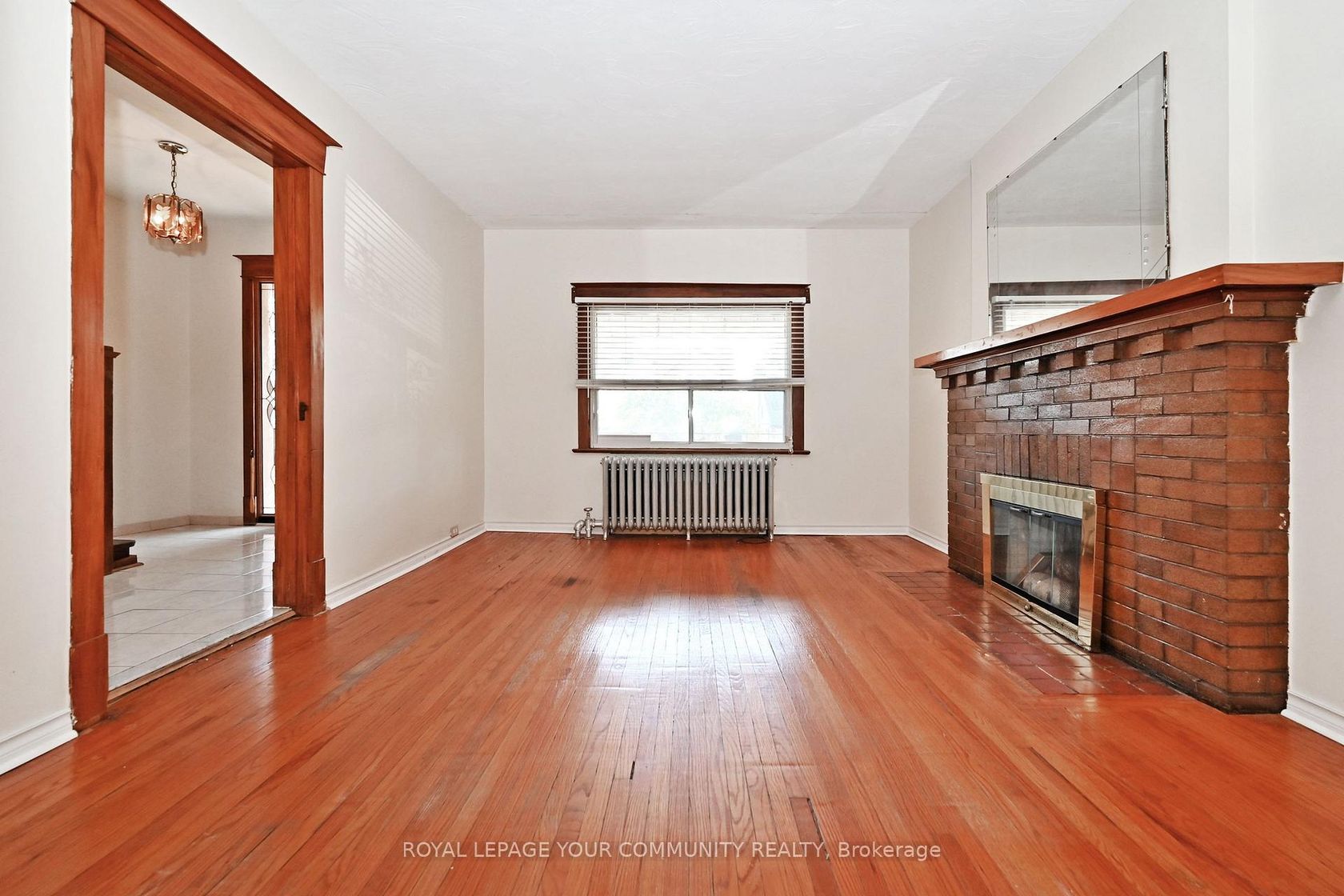 Photo 5 at 284 Wolverleigh Boulevard, Danforth, Toronto Photo 5 at 284 Wolverleigh Boulevard, Danforth, Toronto