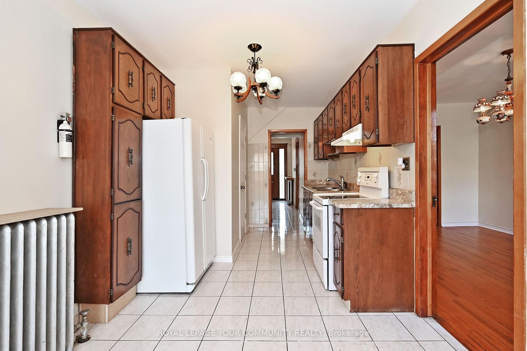 Photo 13 at 284 Wolverleigh Boulevard, Danforth, Toronto Photo 13 at 284 Wolverleigh Boulevard, Danforth, Toronto