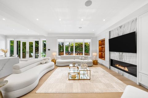 Photo 2 at 190 Hounslow Avenue, Willowdale West, Toronto