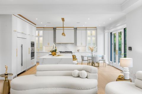 Photo 12 at 190 Hounslow Avenue, Willowdale West, Toronto
