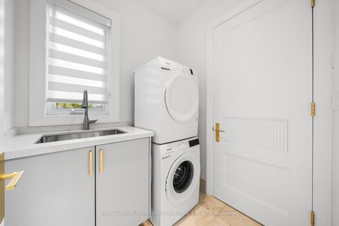 Photo 32 at 190 Hounslow Avenue, Willowdale West, Toronto