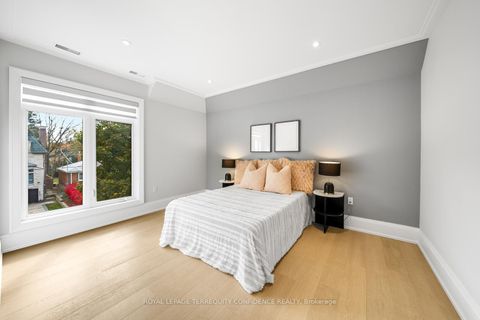 Photo 33 at 190 Hounslow Avenue, Willowdale West, Toronto