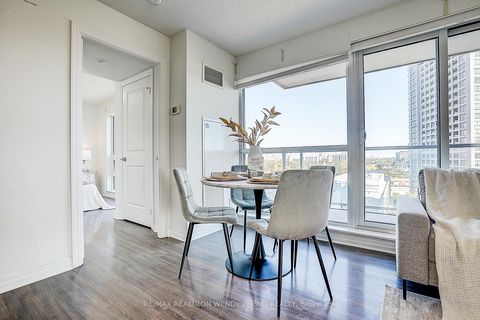 Photo 14 at 810 - 2015 Sheppard Avenue E, Henry Farm, Toronto