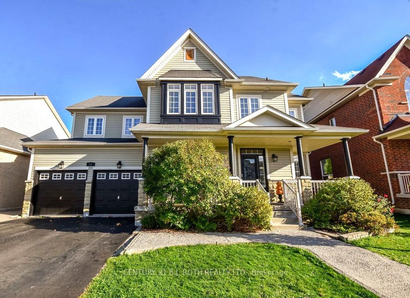 63 The Queensway, Shore, Barrie photo number 2