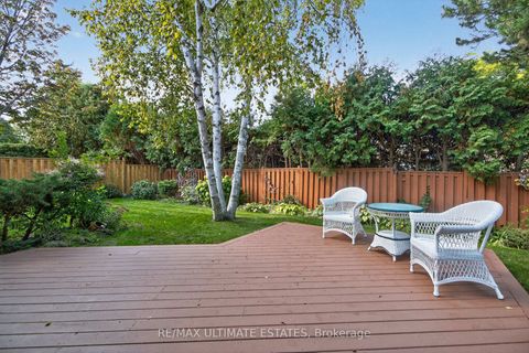 Photo 32 at 32 Mossgrove Trail, Windfields, Toronto