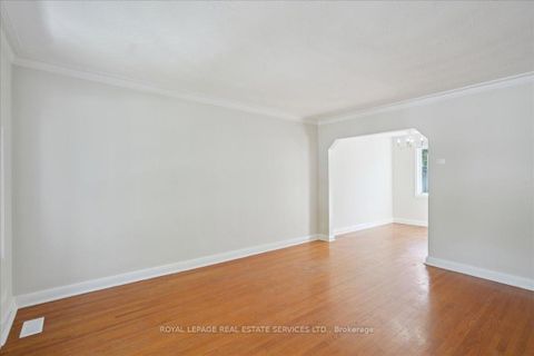 Photo 4 at 24 Fulham Street, Malvern West, Toronto