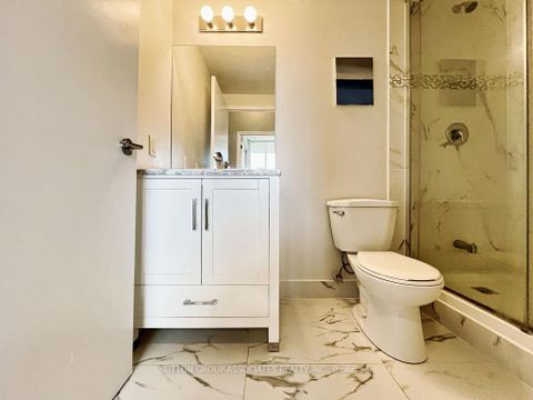 Photo 12 at 1909 - 21 Carlton Street, Yonge Corridor, Toronto Photo 12 at 1909 - 21 Carlton Street, Yonge Corridor, Toronto