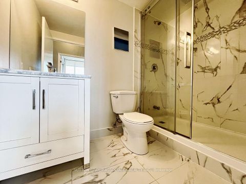 Photo 13 at 1909 - 21 Carlton Street, Yonge Corridor, Toronto Photo 13 at 1909 - 21 Carlton Street, Yonge Corridor, Toronto