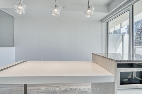 Photo 8 at 1510 - 197 Yonge Street, Yonge Corridor, Toronto Photo 8 at 1510 - 197 Yonge Street, Yonge Corridor, Toronto