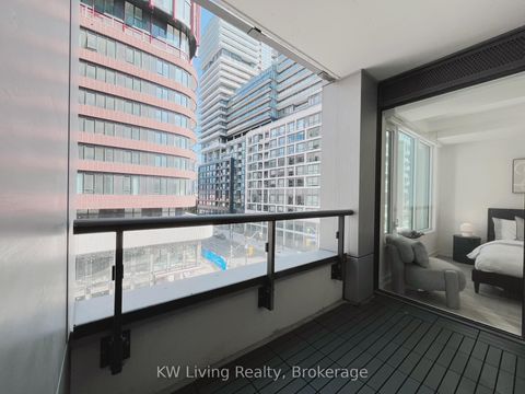 Photo 10 at 417 - 158 Front Street E, Moss Park, Toronto
