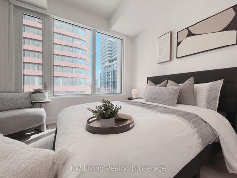 Photo 14 at 417 - 158 Front Street E, Moss Park, Toronto