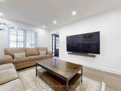 Photo 4 at 828 Leslie Valley Drive, Leslie Valley, Newmarket