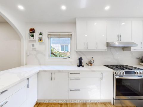 Photo 10 at 828 Leslie Valley Drive, Leslie Valley, Newmarket