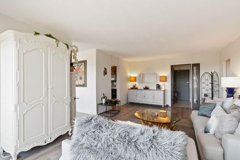 Photo 12 at 602 - 1359 White Oaks Boulevard, FA Falgarwood, Oakville