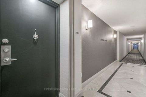 Photo 5 at 306 - 5 Weldrick Road W, North Richvale, Richmond Hill