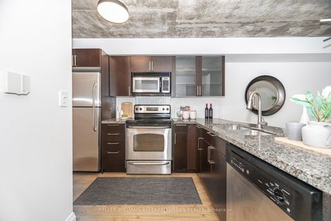 Photo 4 at 414 - 1005 King Street W, Niagara, Toronto