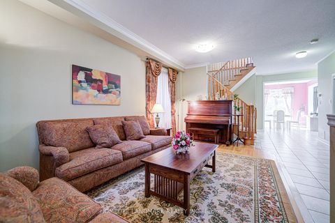 Photo 8 at 189 Silver Linden Drive, Langstaff, Richmond Hill