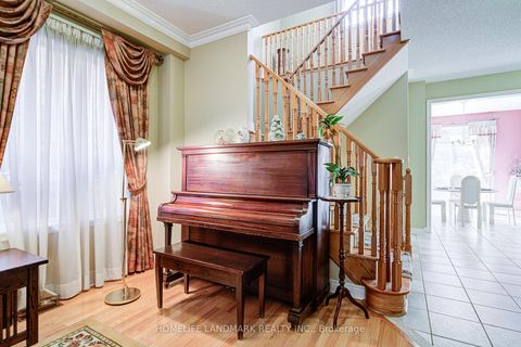 Photo 10 at 189 Silver Linden Drive, Langstaff, Richmond Hill