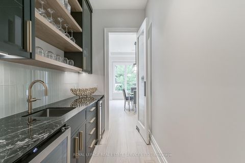Photo 10 at 8 Shand Avenue, Kingsway South, Toronto