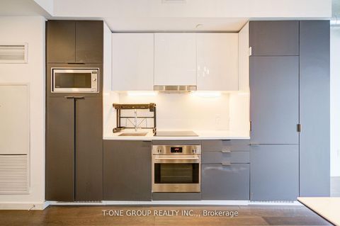Photo 4 at 314 - 170 Bayview Avenue, Waterfront Communities C8, Toronto