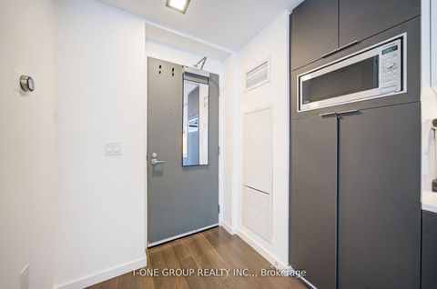Photo 16 at 314 - 170 Bayview Avenue, Waterfront Communities C8, Toronto