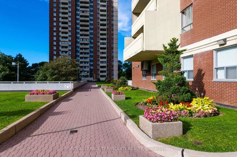Photo 2 at 2807 - 5 Massey Square, Crescent Town, Toronto