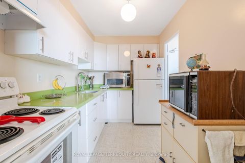 Photo 11 at 2807 - 5 Massey Square, Crescent Town, Toronto