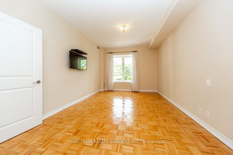 Photo 19 at 6 - 9519 Keele Street, Concord, Vaughan