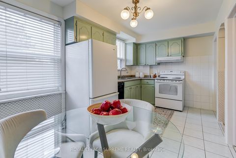 Photo 14 at 339 Hopewell Avenue, Belgravia, Toronto