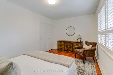 Photo 18 at 339 Hopewell Avenue, Belgravia, Toronto