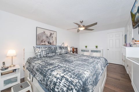 Photo 22 at 1 Denava Gate, North Richvale, Richmond Hill