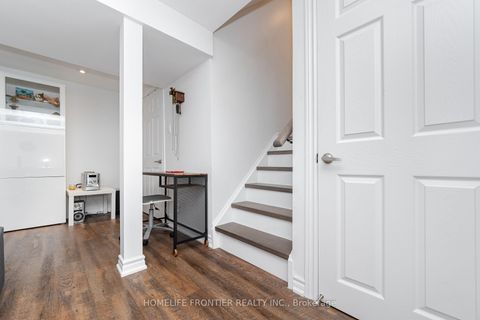 Photo 30 at 1 Denava Gate, North Richvale, Richmond Hill